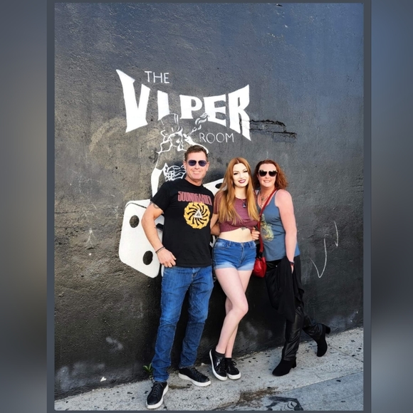 Meet your Posher, Jennifer--POSH AMBASSADOR & 5⭐️ Seller! - Picture 14 of 16